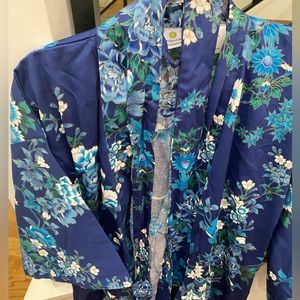 Smithsonian Institution Kimono NWOT
